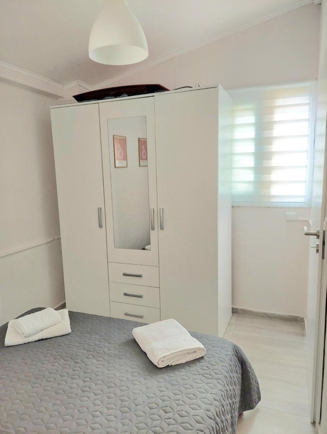 Thanos Guesthouse Corfu Ájoi Déka Kültér fotó